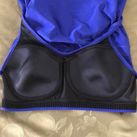 Nike sport tank top - Picture 3 of 5